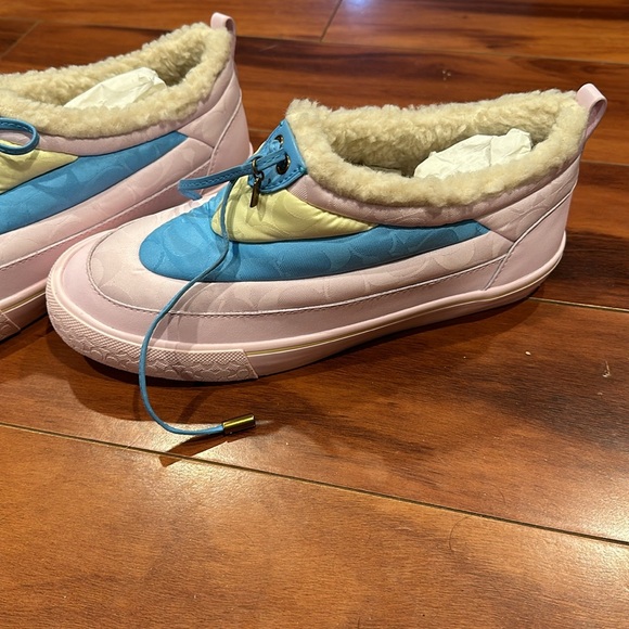 COACH NIB CITYSOLE WOMENS SKATE SNOW SNEAKERS PASTEL PINK SIGNATURE SIZE 7.5B - Picture 4 of 11
